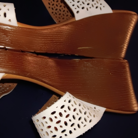 ITALIAN SHOE MAKER SIZE 10 WEDGE HEEL PRE-OWNED GOOD - Picture 3 of 6